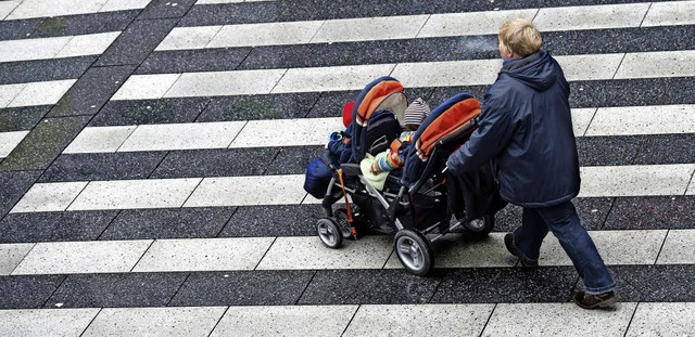 Tagesmtter fr Kinder unter drei Jahr...inen Zuschuss von zwei Euro pro Kind.   | Foto: Symbolfoto: dpa (Julian Stratenschulte)