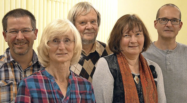 Der wiedergewhlte Vorstand (von links...nd Anette Lohmann und Martin Volkmann   | Foto: Martina Proprenter