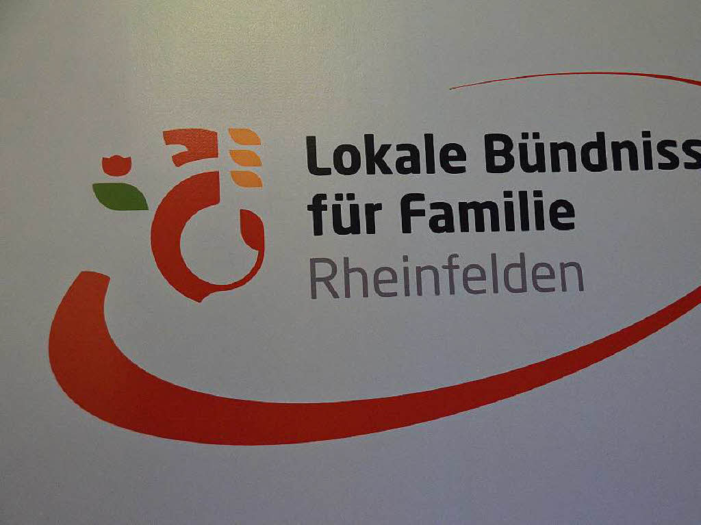 Gut besucht von Vertretern aus Wirtschaft, handel, Gewerbe und Dienstleistung waren die Wirtschaftsgesprche der Stadt Rheinfelden. Nach den Vortrgen wurde die Gelegenheit zur Begegnung und Kontaktpflege intensiv genutzt.