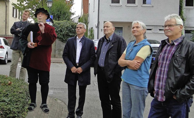 Bei einer Stadtfhrung mit Eberhard Ko...dtverbands ber Breisachs Geschichte.   | Foto: Elisabeth Saller
