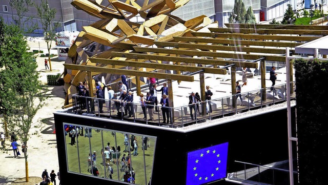 Der EU-Pavillon auf der Expo in Mailan...ei Wochen Arbeitsplatz von Lisa Mnch   | Foto: Mourad Balti (Dpa)