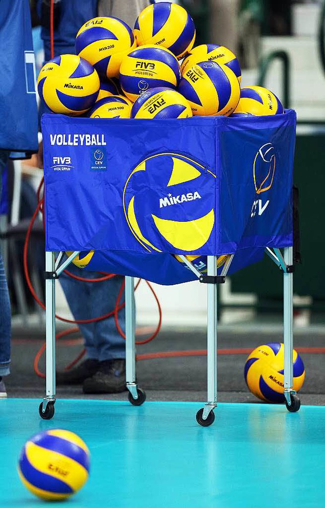 Offenburgs Volleyballerinnen siegen er...em Konto als hier Blle zu sehen sind.  | Foto: dpa