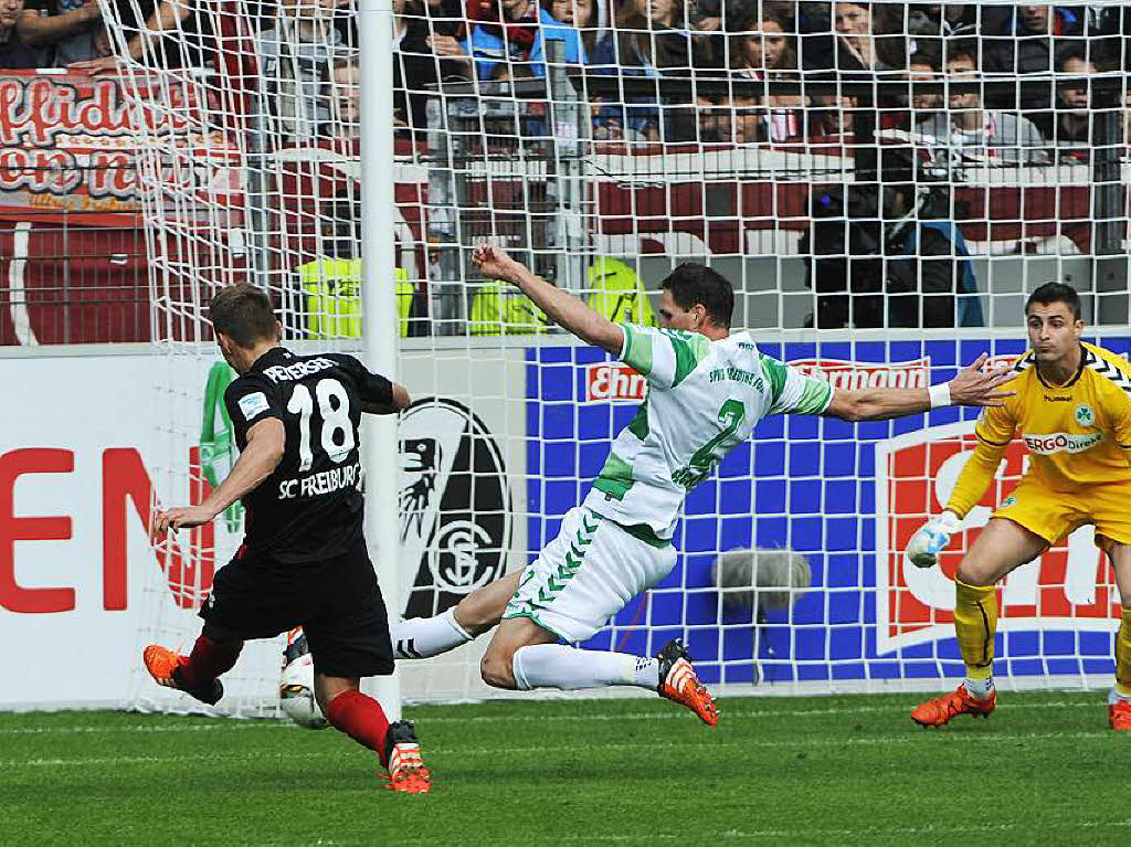 Ein schnes Spiel fr die Zuschauer am Sonntagnachmittag im Schwarzwaldstadion.