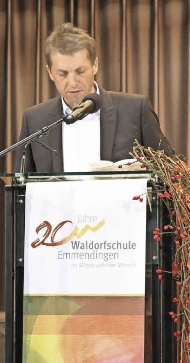 Ansprache von Michael Lser, Geschftsfhrer der Waldorfschule  | Foto: Georg Vo