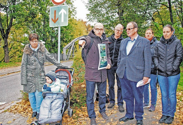 Besonders am Zebrastreifen gibt es ern...hsten entlang des Kindergartenweges.    | Foto: FalkE