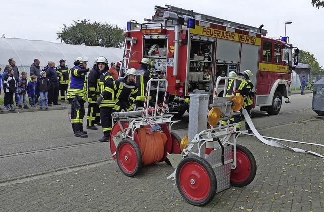 Die Feuerwehrleute von Ichenheim in Aktion   | Foto: Dieter Fink