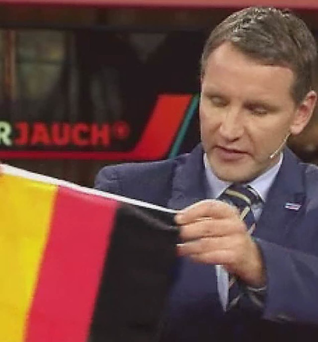 Fahne statt Argumente: Bjrn Hcke bei &#8222;Gnther Jauch&#8220;   | Foto: dpa