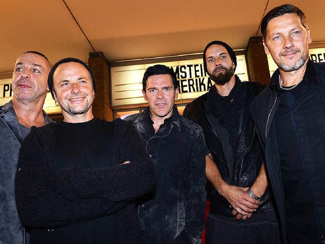 Rammstein bei der Premiere der Filmdok... Musiker wieder auf die Konzertbhnen.  | Foto: Britta Pedersen