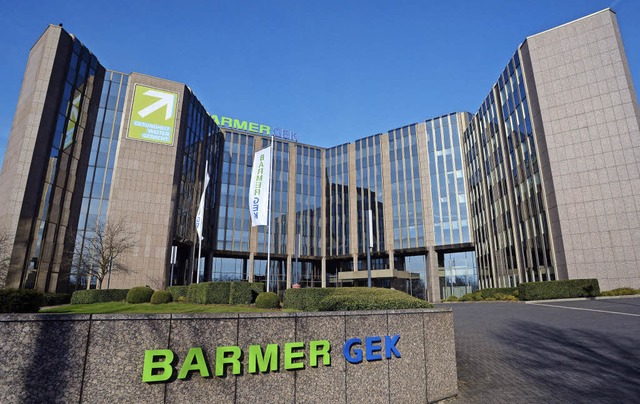 Die Hauptverwaltung der Barmer/GEK  in Wuppertal  (Nordrhein-Westfalen)  | Foto: dpa