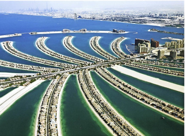 Wohnraum fr die Wohlhabenden: Auf Sand gebaute Siedlung in Dubai  | Foto: Tor Seidel