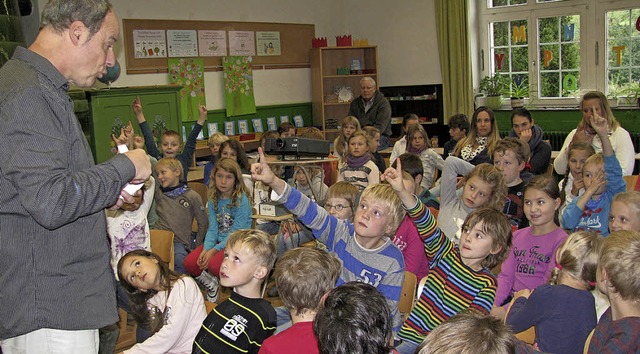 Der Merdinger Kinderbuchautor Andreas ...le &#8211;  zu Besuch  im Mnstertal.   | Foto: Manfred Lange