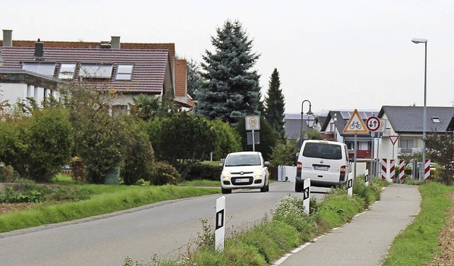 An dieser Stelle, kurz vor dem Siedlun...der Bundesstrae ist nicht vorgesehen.  | Foto: Rolf Reimann