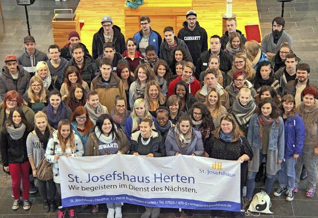 60 Frauen und Mnner haben mit ihrer A...ung im St. Josefshaus Herten begonnen.  | Foto: St. Josefshaus