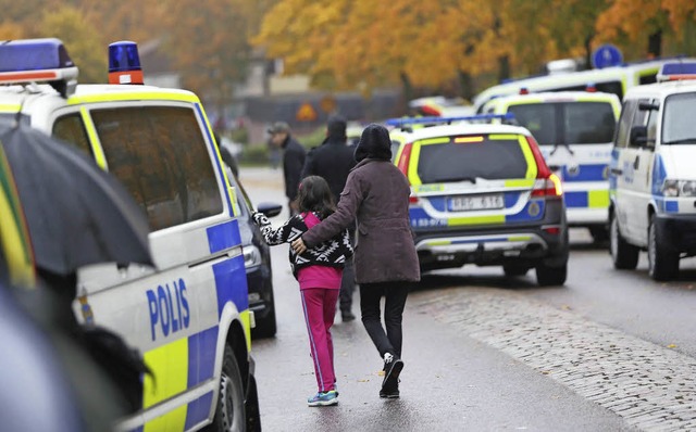 Der Polizeieinsatz an der Kronan-Schule  | Foto: dpa