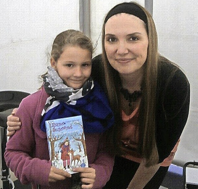 Maja Lienert hat in Frankfurt Autorin Tanya Stewner getroffen.   | Foto: Privat