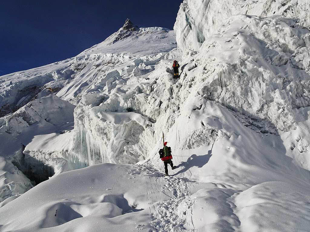 Raphael Holubarsch und Martin Sieferman besteigen den Manaslu im Himalaya