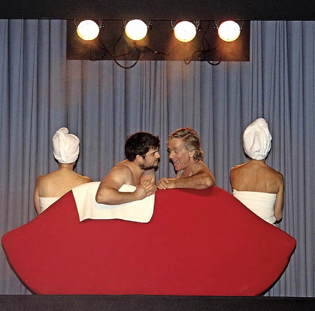 Erotisches Zwiegesprch unter Mnner i...Pacaud (links) und Edzard Schoppmann    | Foto: Adelbert Mutz