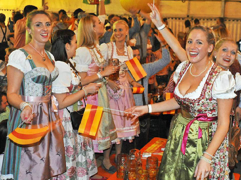 Stimmung auf dem Badischen Oktoberfest in Freiburg. Stimmung auf dem Badischen Oktoberfest in Freiburg.