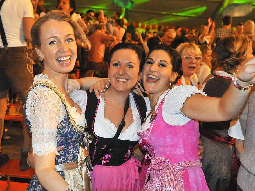 Stimmung auf dem Badischen Oktoberfest in Freiburg. Stimmung auf dem Badischen Oktoberfest in Freiburg.