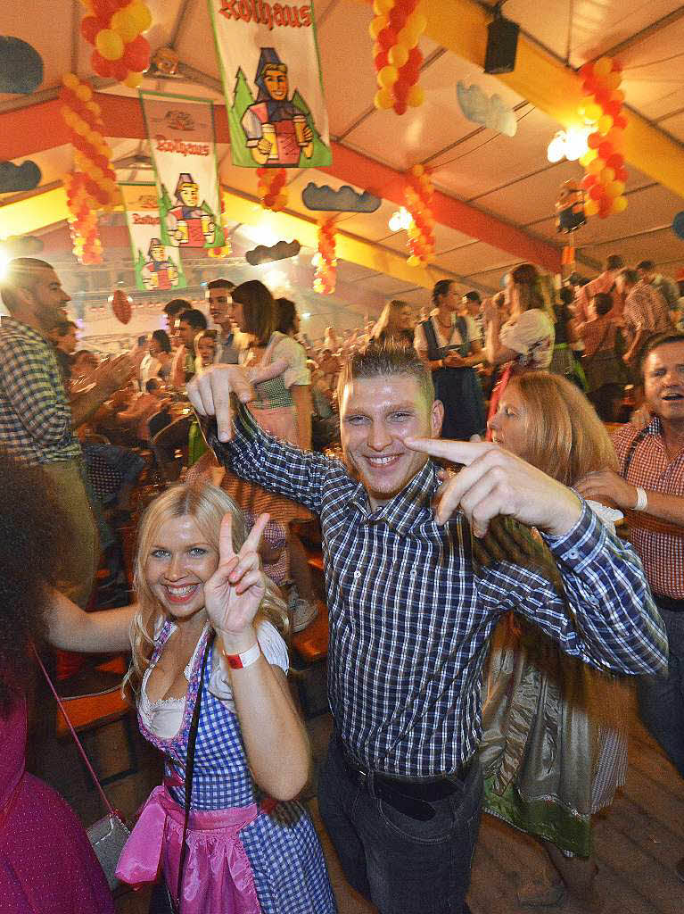 Stimmung auf dem Badischen Oktoberfest in Freiburg. Stimmung auf dem Badischen Oktoberfest in Freiburg.