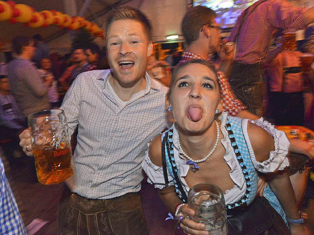 Stimmung auf dem Badischen Oktoberfest in Freiburg. Stimmung auf dem Badischen Oktoberfest in Freiburg.