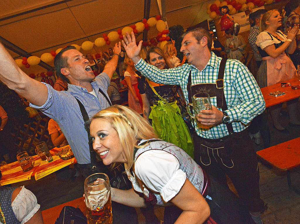 Stimmung auf dem Badischen Oktoberfest in Freiburg. Stimmung auf dem Badischen Oktoberfest in Freiburg.