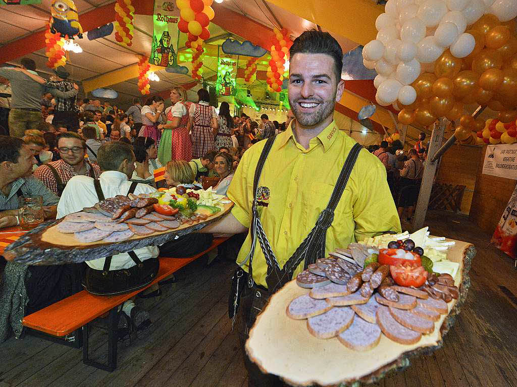 Stimmung auf dem Badischen Oktoberfest in Freiburg. Stimmung auf dem Badischen Oktoberfest in Freiburg.