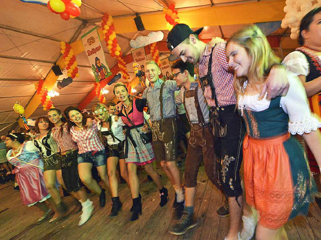 Stimmung auf dem Badischen Oktoberfest in Freiburg. Stimmung auf dem Badischen Oktoberfest in Freiburg.