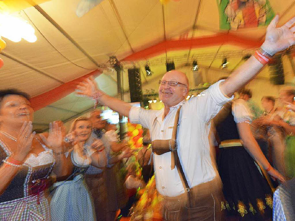 Stimmung auf dem Badischen Oktoberfest in Freiburg. Stimmung auf dem Badischen Oktoberfest in Freiburg.