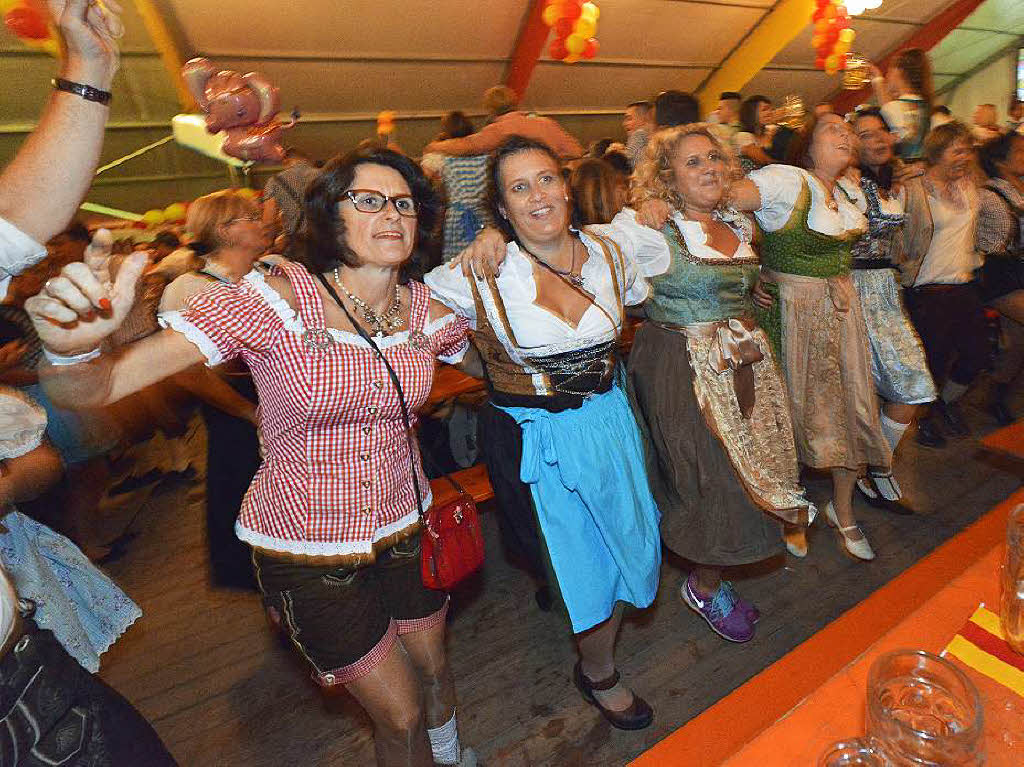 Stimmung auf dem Badischen Oktoberfest in Freiburg. Stimmung auf dem Badischen Oktoberfest in Freiburg.