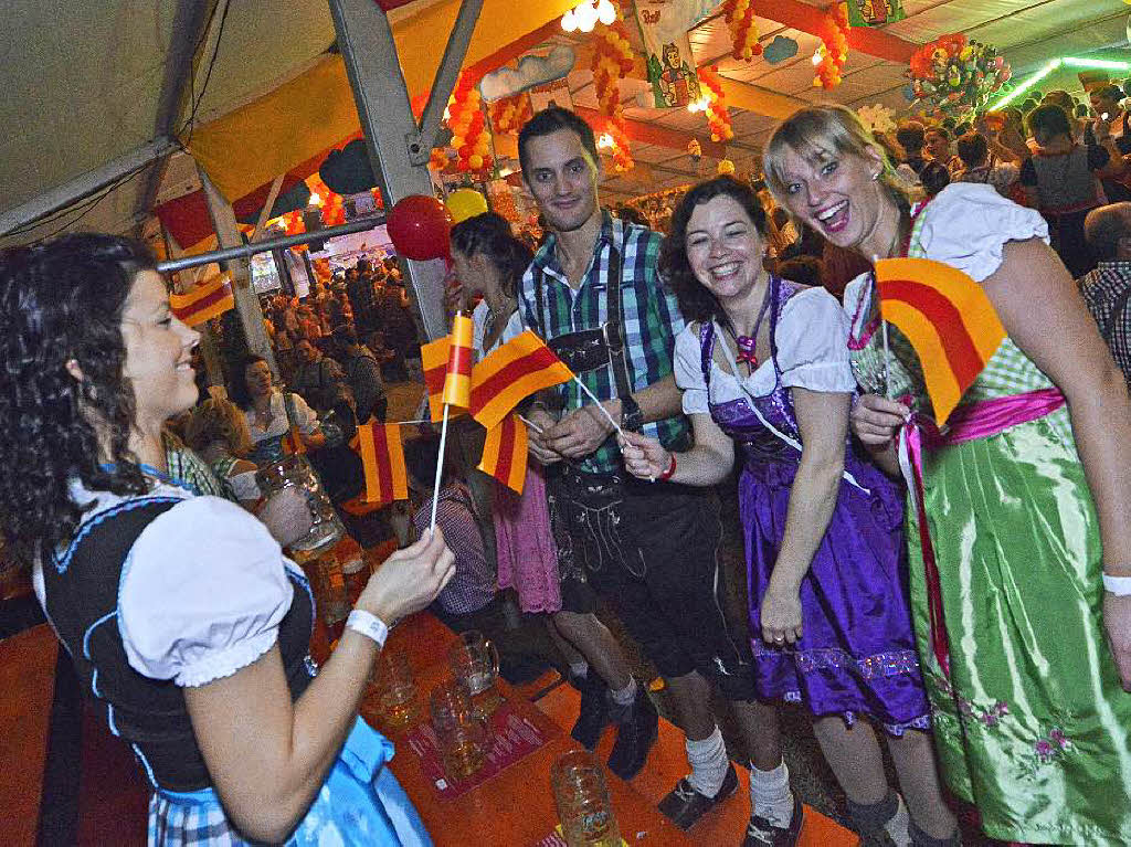 Stimmung auf dem Badischen Oktoberfest in Freiburg. Stimmung auf dem Badischen Oktoberfest in Freiburg.