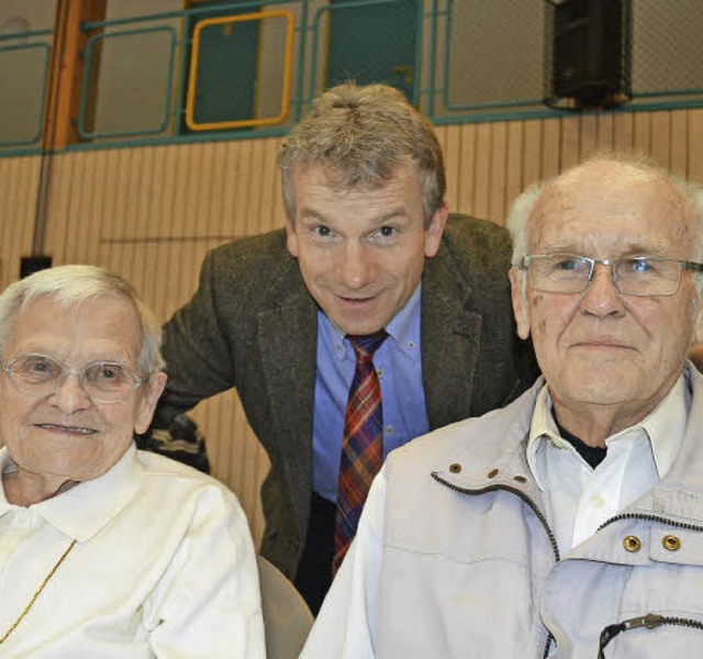 Brgermeister Josef Matt (Mitte) im Ge...n, Babette Wehrle und Gnter Stehling   | Foto: Liane Schilling