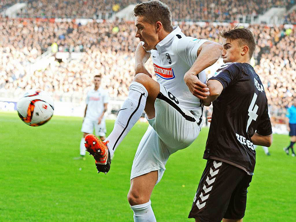 Keine gute Leistung geboten und verdient in Hamburg verloren - St. Pauli setzt sich gegen den SC Freiburg durch.