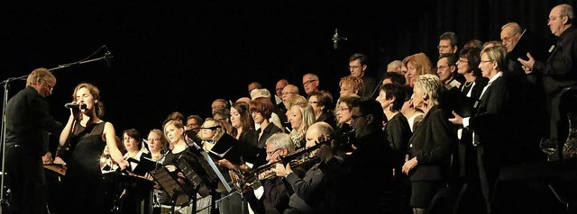 Der gesangliche Ruf nach Freiheit: Zu ...50. Geburtstags in der Stadthalle bot.  | Foto: Hans-Jrgen Hege