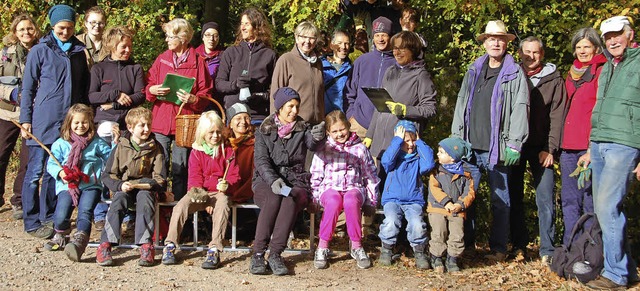 Hausputz bei Familie Meise / BUND-Truppe subert Nistksten im Gundelfinger Wald  | Foto: Andrea Steinhart