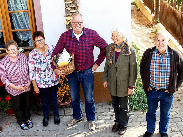Seit 50 Jahren Freunde: Elsbeth Dreher...tte Bhni und Gerd Dreher (von links).  | Foto: Heiner Fabry