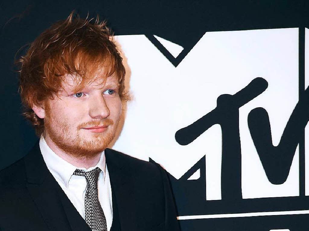 Moderator Ed Sheeran erhielt zwei Preise fr seine Fhigkeiten als Liveact.
