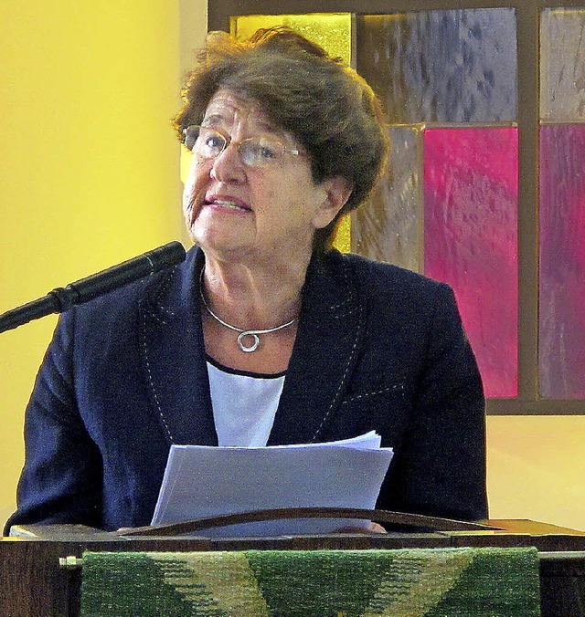 Helen Liebendrfer beim Hebelschoppen in der Hertinger Kirche  | Foto: Jutta Schtz