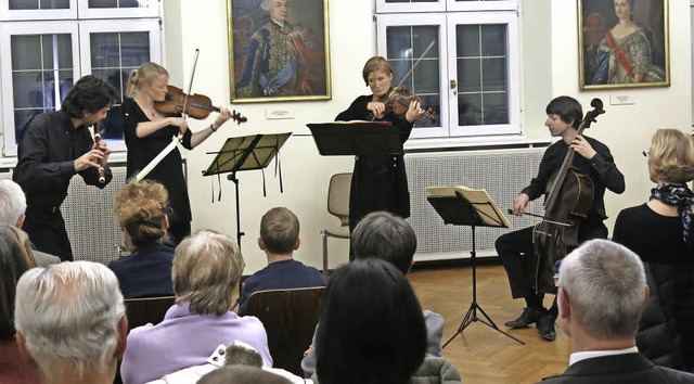 Leonard Schelb, Swantje Hoffmann, Silk...hannes Berger hier beim Fltenquartett  | Foto: Georg Vo