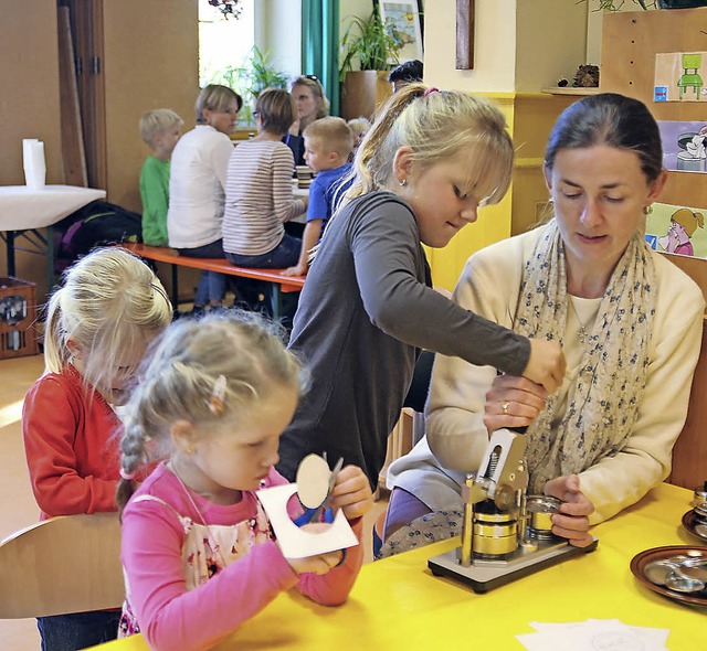 Mit zahlreichen Aktionen feierten Gro...Jubilumsfest beim Hebelkindergarten.   | Foto: Anja Bertsch