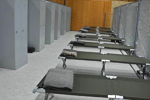 Mehr Flüchtlinge in die Sporthalle des BSZ – Kreis lässt Doppelstockbetten aufstellen