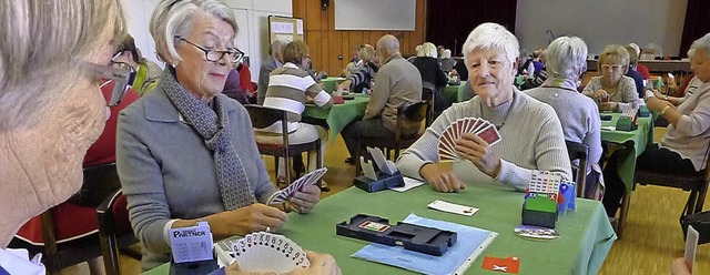 Reizen und spielen, fr einen Bridgesp...Kartenspiels im Kurhaus Titisee statt.  | Foto: Eva Korinth