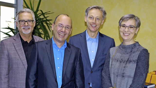 Michael Winzer (zweiter von rechts) wu...-Lindgren-Schule Hauingen eingefhrt.   | Foto: Thomas Loisl Mink
