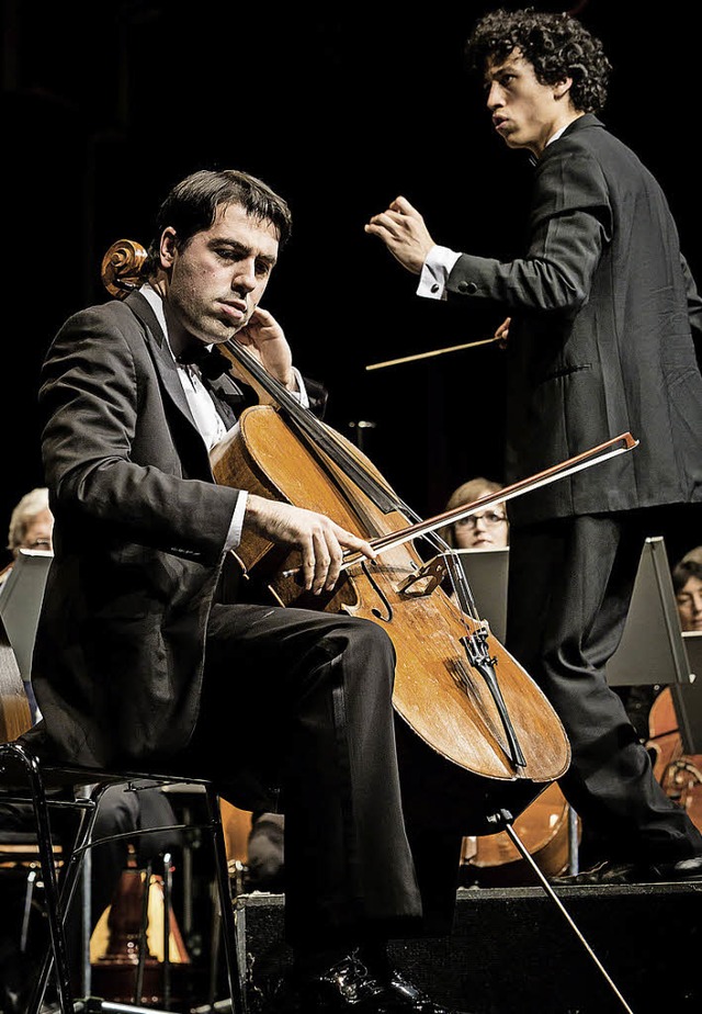 Cellosolist Maxime Ganz berlsst sich...ndoza dirigierten Ortenau-Orchesters.   | Foto: Faruk nver