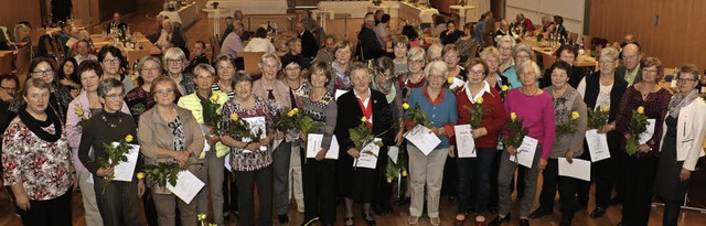 Mehr als 30 Landfrauen wurden jetzt im...rndung ihres Vereins  vor 25 Jahren.   | Foto: Christa Rinklin