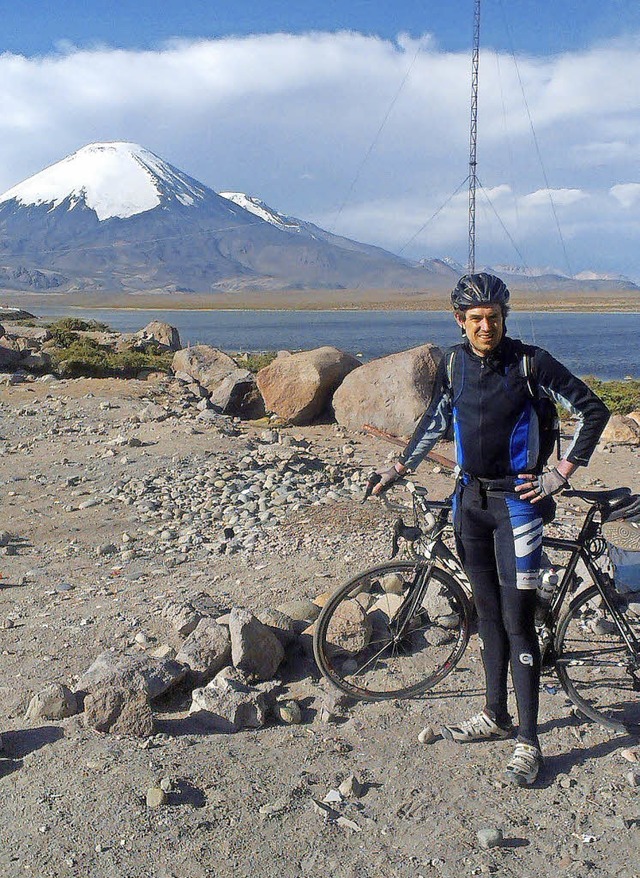 Pausen sind  Pflicht: Im Hintergrund i... zwischen Chile und Bolivien zu sehen.  | Foto: dpa-tmn