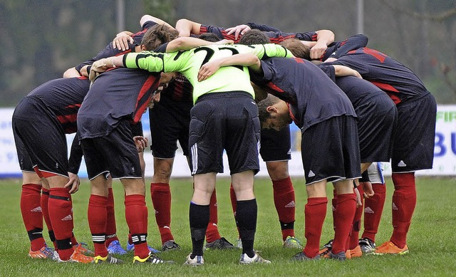 Ein Bild von 2014: Die Kicker der SG G...en schwren sich vor einem Spiel ein.   | Foto: Meinrad Schn