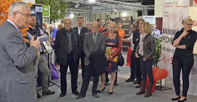 Launige Worte:  OB Wolfgang Dietz beim... Weil auf der Basler Herbstwarenmesse   | Foto: Fillisch