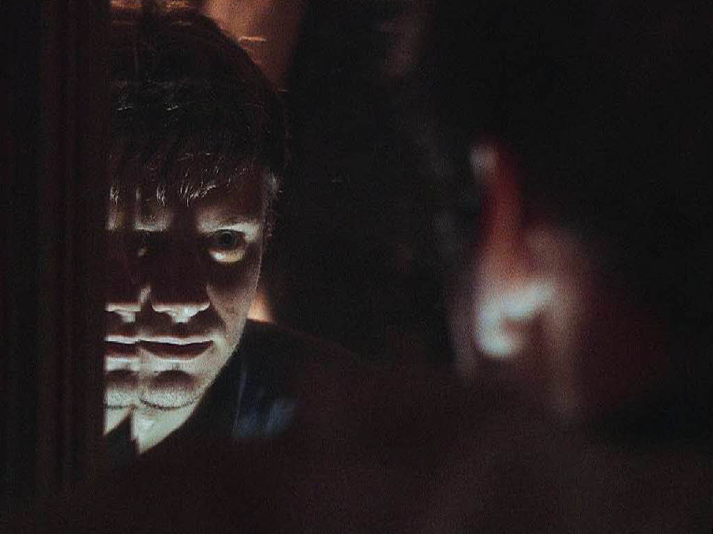 Hauptdarsteller Michael Glantschnig im Spiegel. In „Lord of Pain“ spielt er „Ben“.