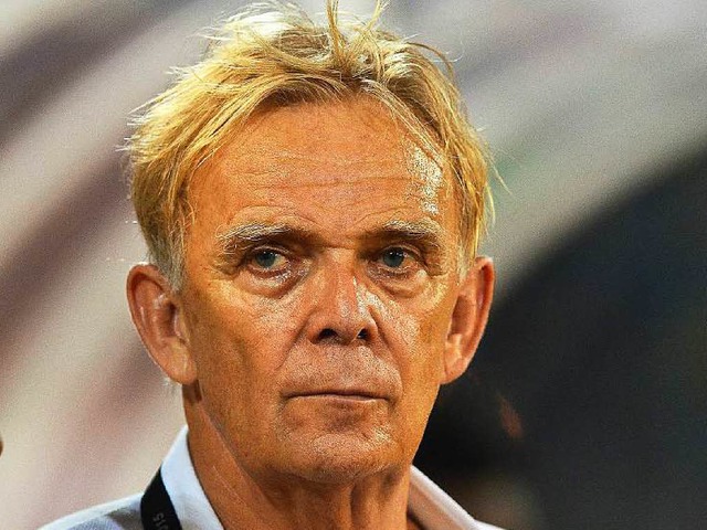 Volker Finke ist nicht mehr Trainer bei den Kamerunern.  | Foto: dpa